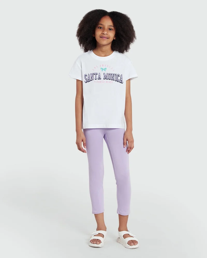 او في اس تيشيرت أبيض للبنات بتصميم قلب أمامي